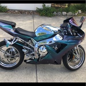 Meet your Posher, Dee